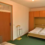 Grosse Und Moderne Im Erdgeschoss By Interhome