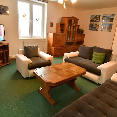 Grosse Und Moderne Im Erdgeschoss By Interhome Apartamento *